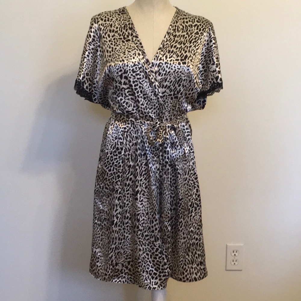 Secret Treasures Women's Leopard Satin Sle…